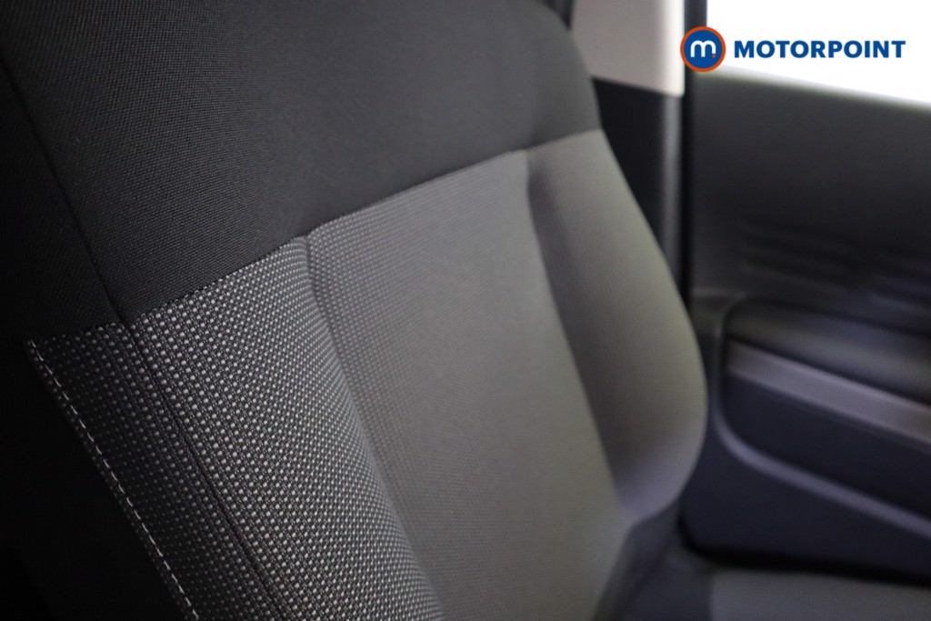 Citroen C4 Cactus Flair Manual Petrol SUV - Stock Number (1551870) - 17th supplementary image