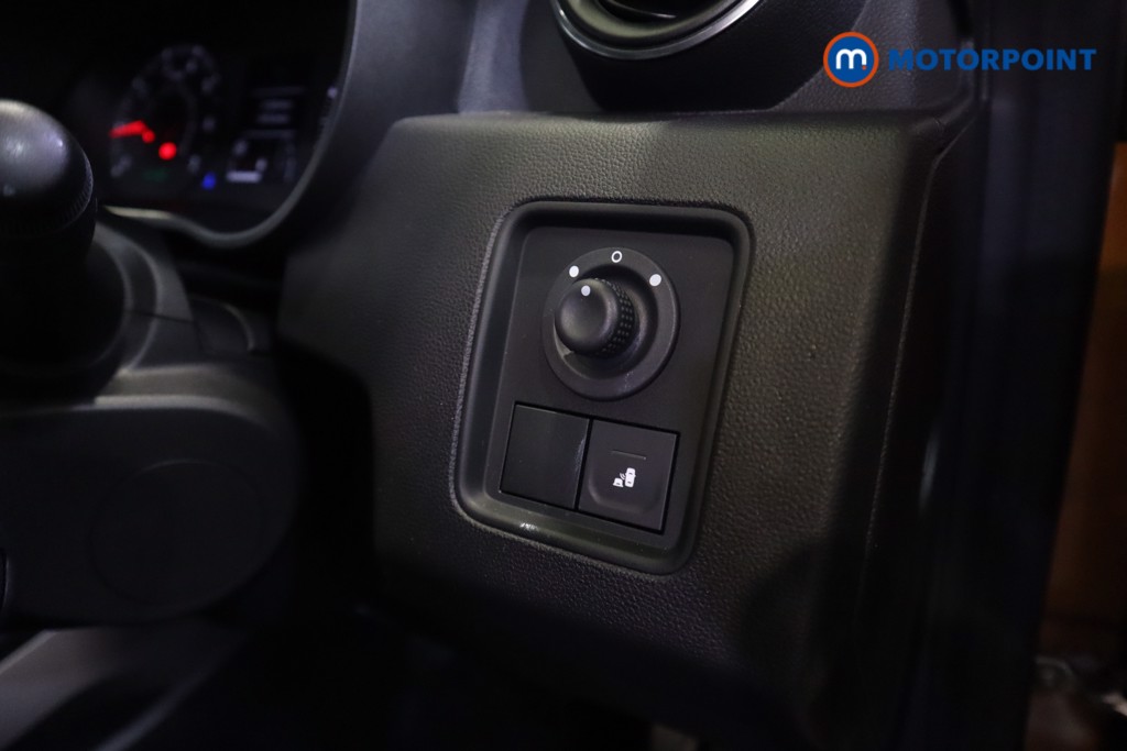 Dacia Duster Prestige Manual Diesel SUV - Stock Number (1552987) - 4th supplementary image