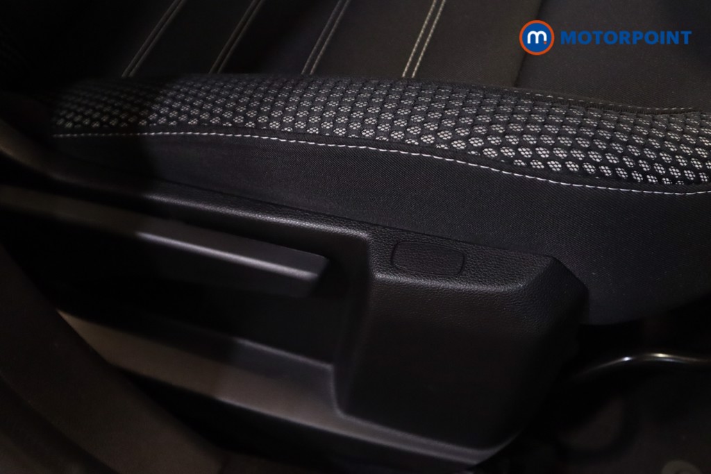 Dacia Duster Prestige Manual Diesel SUV - Stock Number (1552987) - 6th supplementary image