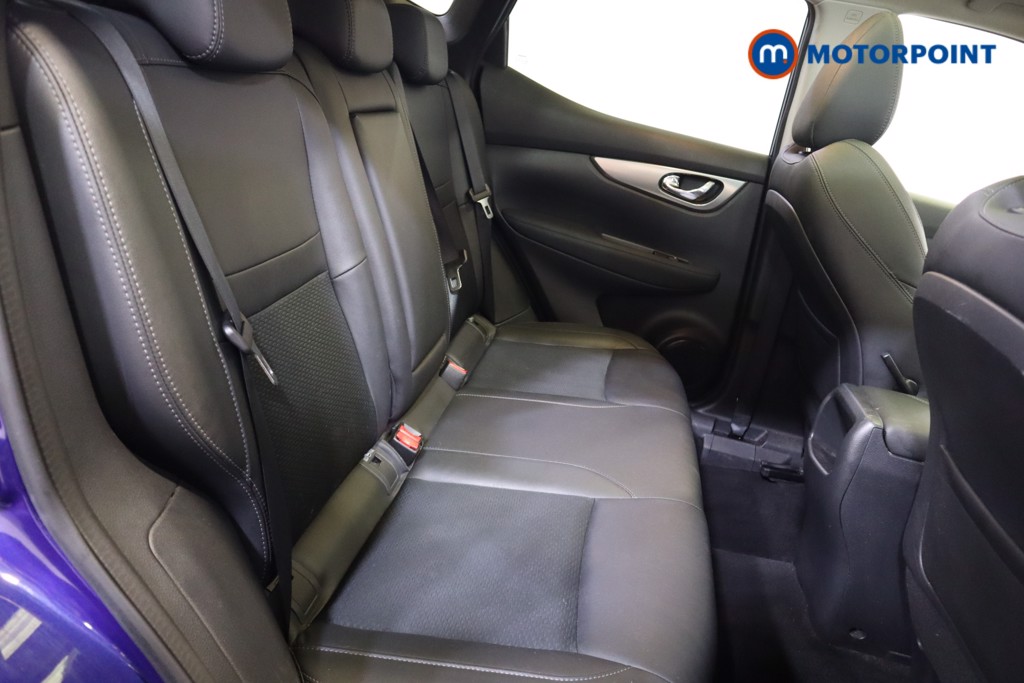 Nissan Qashqai Tekna Manual Diesel SUV - Stock Number (1553118) - 25th supplementary image