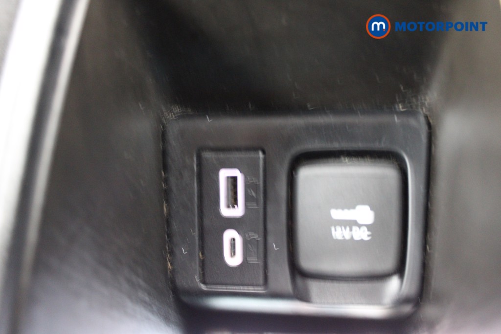 Fiat 500 RED Automatic Electric Hatchback - Stock Number (1553359) - 13th supplementary image