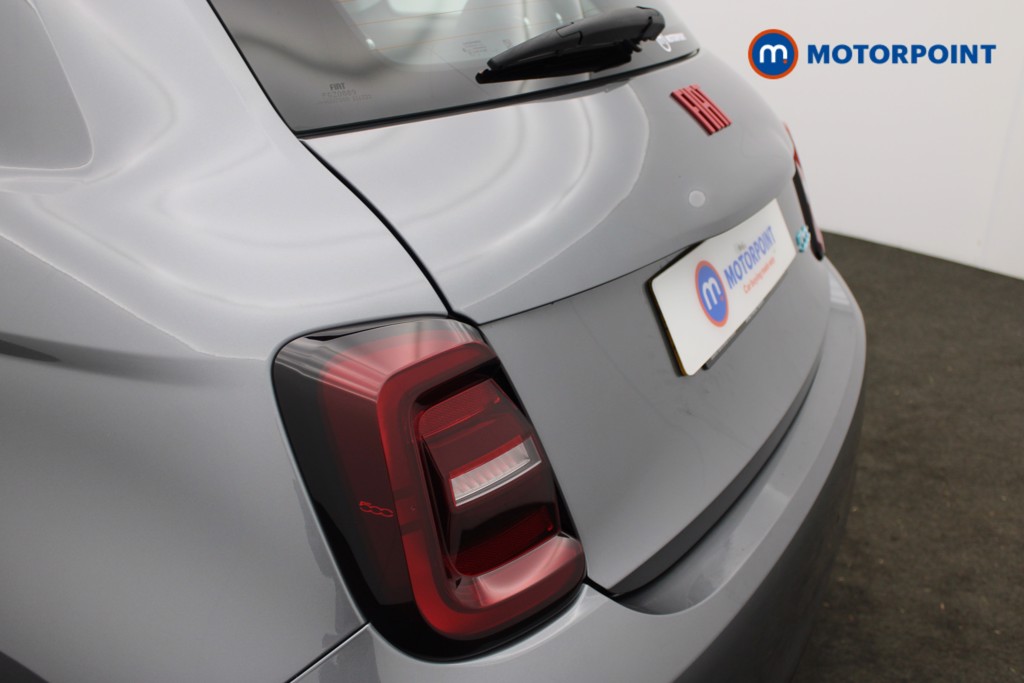Fiat 500 RED Automatic Electric Hatchback - Stock Number (1553359) - 27th supplementary image