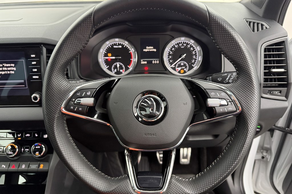 Skoda Karoq Sportline Manual Petrol SUV - Stock Number (1553595) - 3rd supplementary image