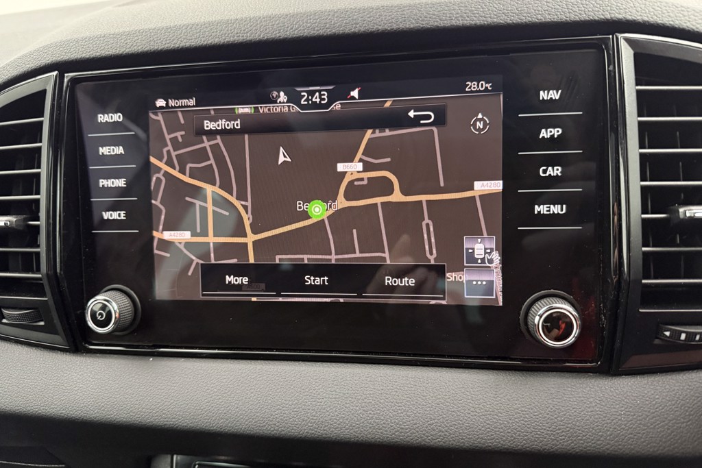 Skoda Karoq Sportline Manual Petrol SUV - Stock Number (1553595) - 8th supplementary image
