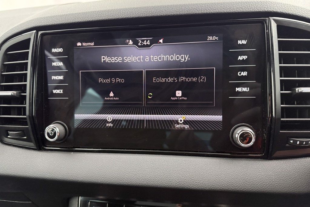 Skoda Karoq Sportline Manual Petrol SUV - Stock Number (1553595) - 11th supplementary image