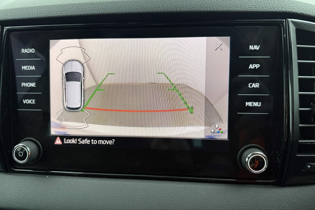 Skoda Karoq Sportline Manual Petrol SUV - Stock Number (1553595) - 12th supplementary image