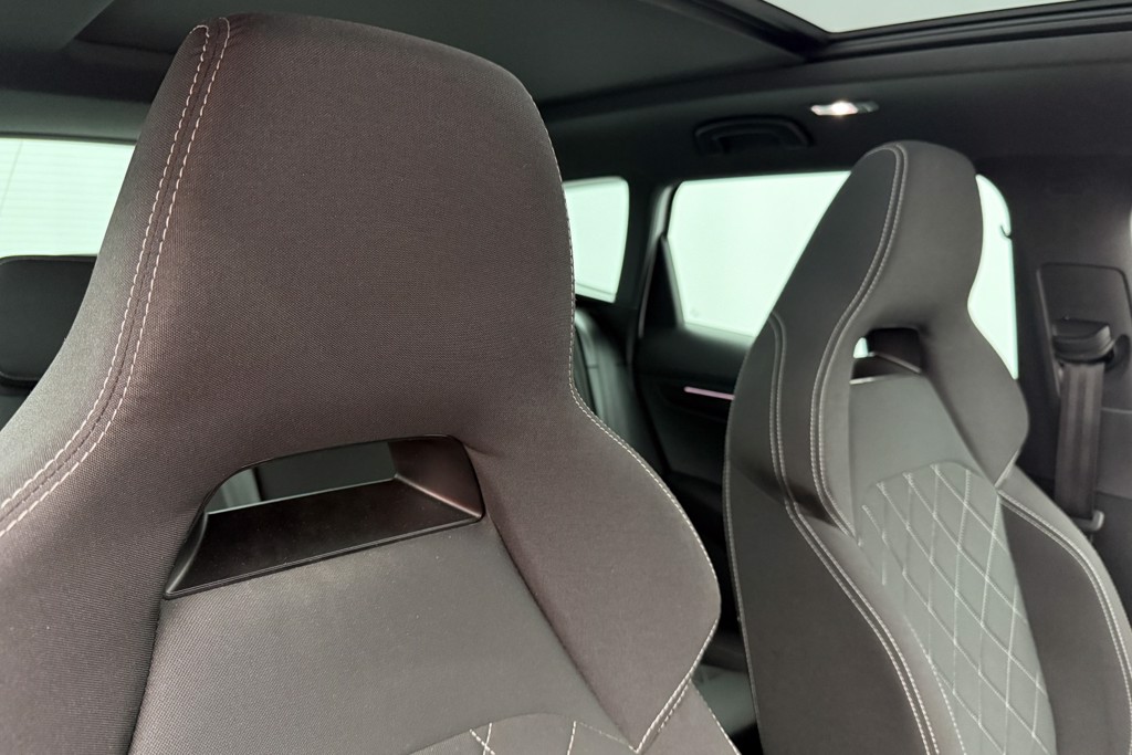 Skoda Karoq Sportline Manual Petrol SUV - Stock Number (1553595) - 24th supplementary image