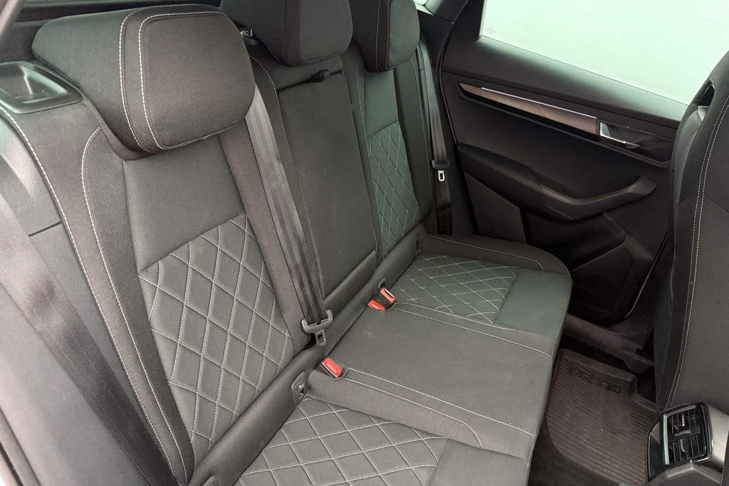 Skoda Karoq Sportline Manual Petrol SUV - Stock Number (1553595) - 29th supplementary image