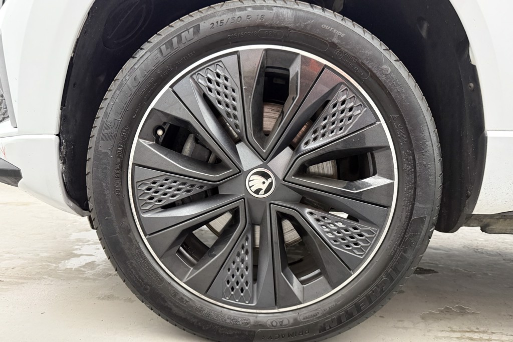 Skoda Karoq Sportline Manual Petrol SUV - Stock Number (1553595) - 39th supplementary image