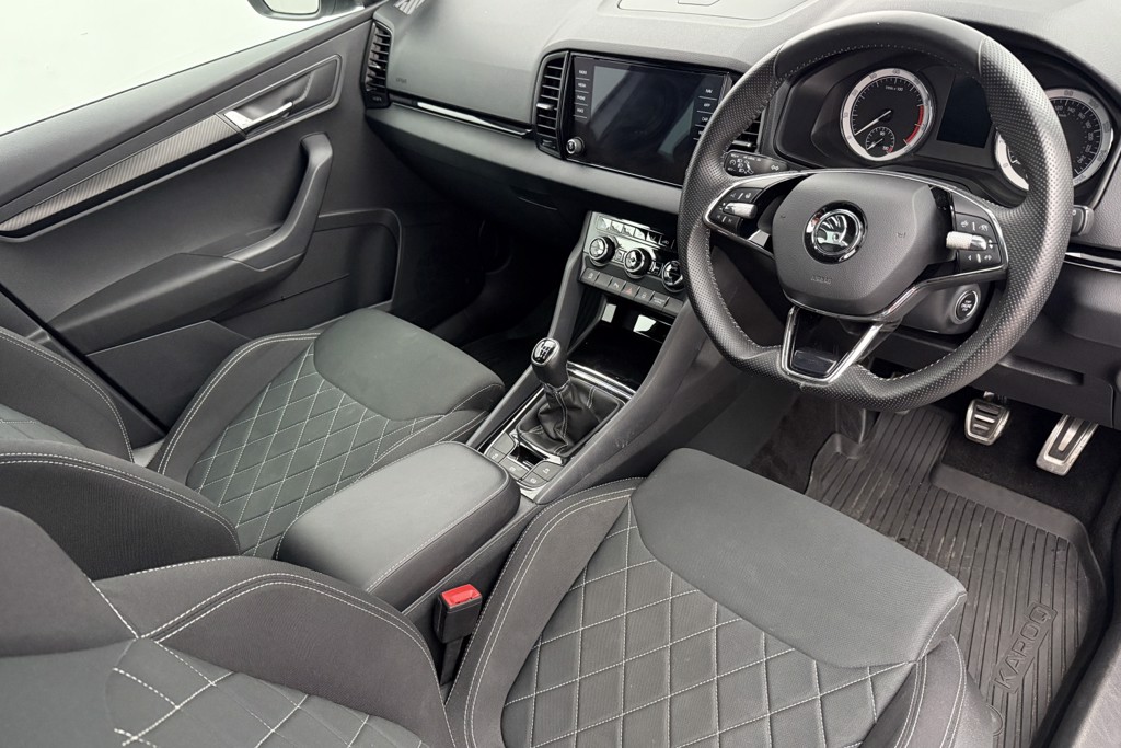 Skoda Karoq Sportline Manual Petrol SUV - Stock Number (1553595) - 1st supplementary image