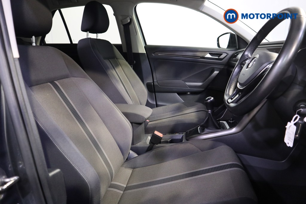 Volkswagen T-Roc Design Manual Petrol SUV - Stock Number (1553625) - 12th supplementary image
