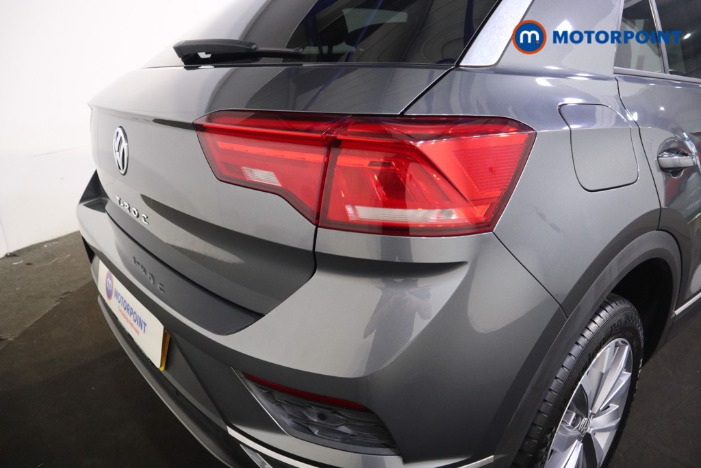 Volkswagen T-Roc Design Manual Petrol SUV - Stock Number (1553625) - 21st supplementary image