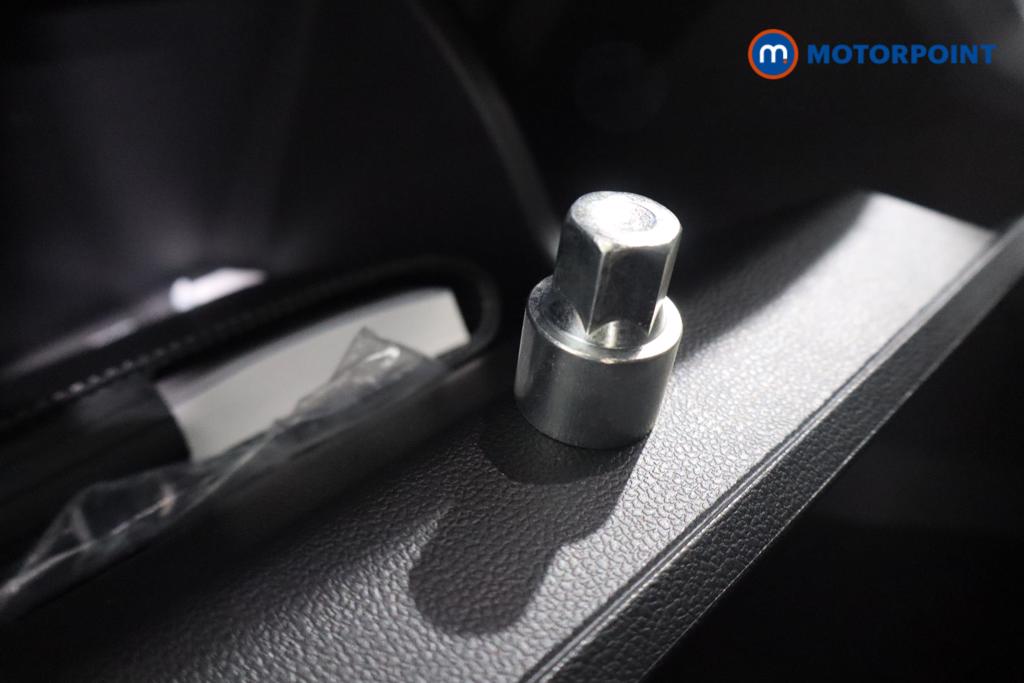 Volkswagen Taigo R-Line Manual Petrol SUV - Stock Number (1554214) - 14th supplementary image