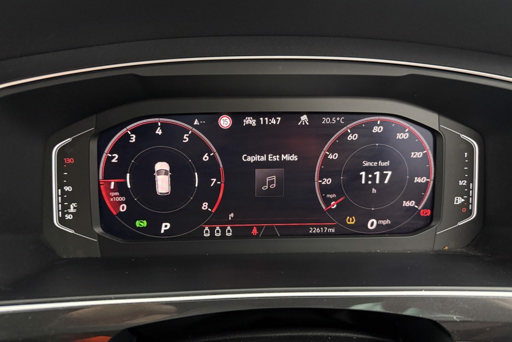 Volkswagen Tiguan R-Line Automatic Petrol SUV - Stock Number (1554243) - 6th supplementary image