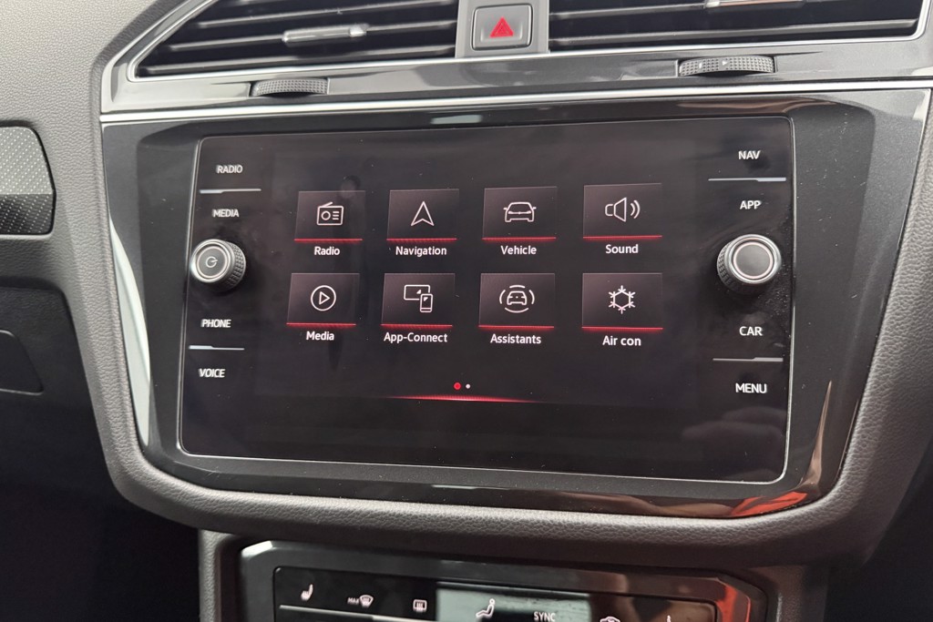 Volkswagen Tiguan R-Line Automatic Petrol SUV - Stock Number (1554243) - 8th supplementary image