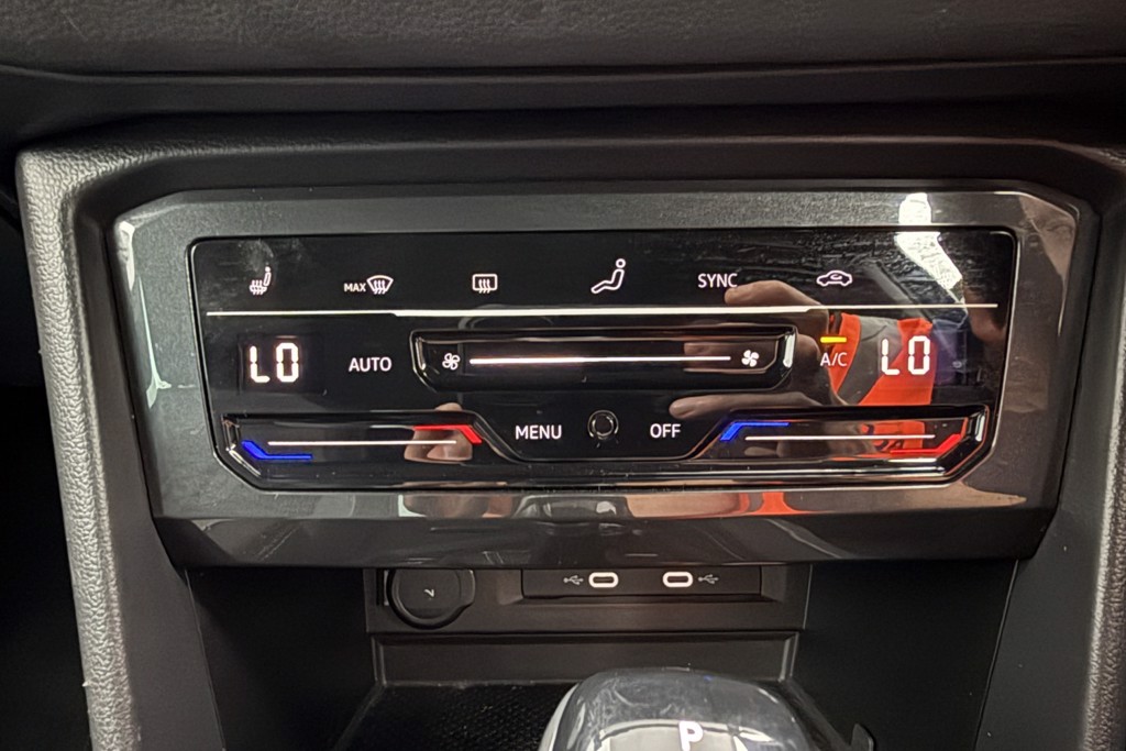Volkswagen Tiguan R-Line Automatic Petrol SUV - Stock Number (1554243) - 13th supplementary image
