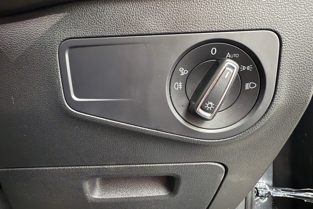 Volkswagen Tiguan R-Line Automatic Petrol SUV - Stock Number (1554243) - 18th supplementary image