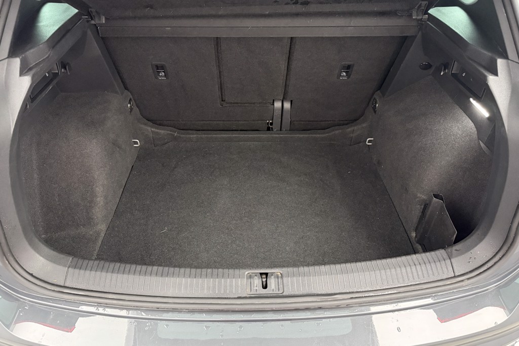 Volkswagen Tiguan R-Line Automatic Petrol SUV - Stock Number (1554243) - 27th supplementary image