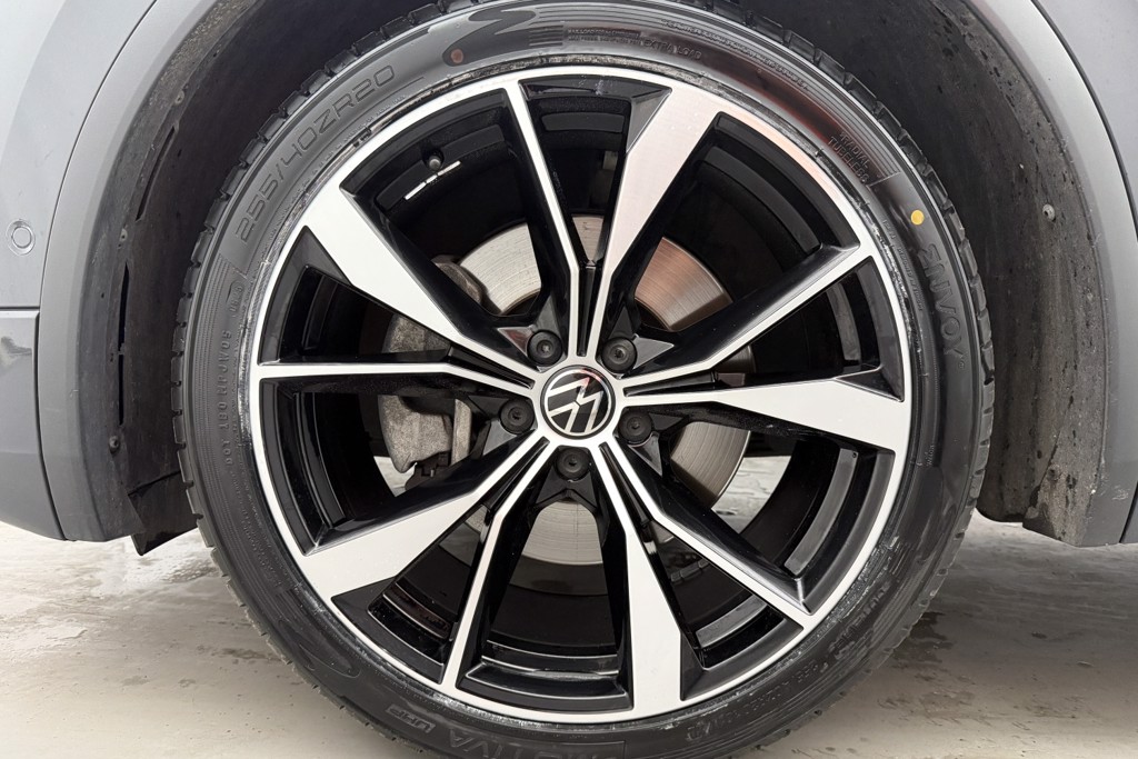 Volkswagen Tiguan R-Line Automatic Petrol SUV - Stock Number (1554243) - 34th supplementary image