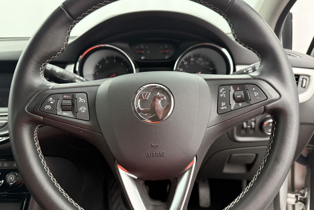 Vauxhall Astra SRI Manual Petrol Hatchback - Stock Number (1554313) - 2nd supplementary image