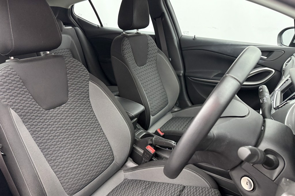 Vauxhall Astra SRI Manual Petrol Hatchback - Stock Number (1554313) - 15th supplementary image