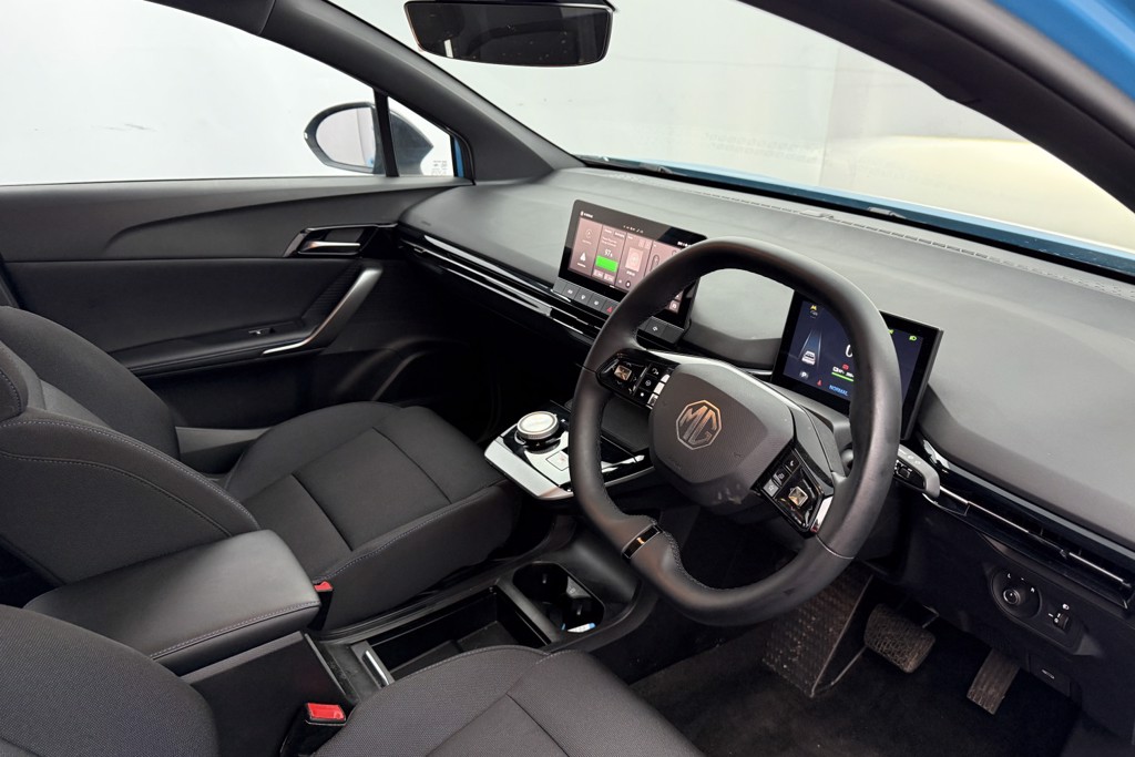 Mg Motor Uk MG4 SE Automatic Electric SUV - Stock Number (1554317) - 1st supplementary image