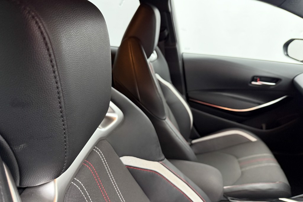 Toyota Corolla Gr Sport Automatic Petrol-Electric Hybrid Hatchback - Stock Number (1554318) - 15th supplementary image