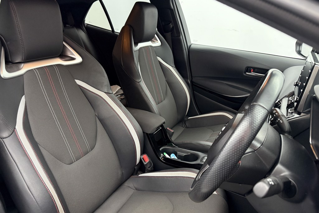 Toyota Corolla Gr Sport Automatic Petrol-Electric Hybrid Hatchback - Stock Number (1554318) - 16th supplementary image