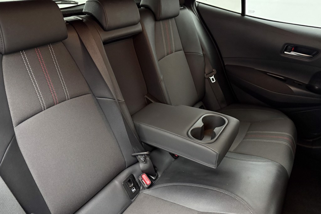 Toyota Corolla Gr Sport Automatic Petrol-Electric Hybrid Hatchback - Stock Number (1554318) - 18th supplementary image
