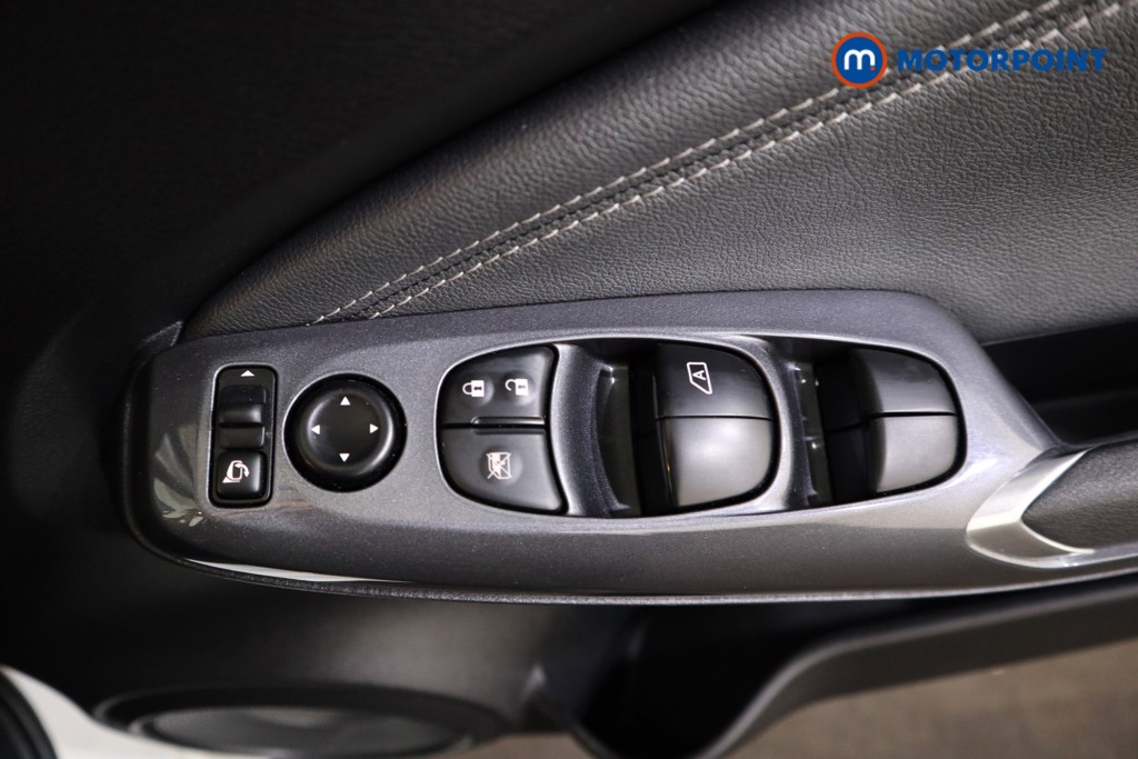 Nissan Juke Enigma Manual Petrol SUV - Stock Number (1554485) - 9th supplementary image
