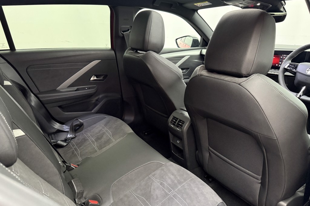 Vauxhall Astra Ultimate Automatic Electric Estate - Stock Number (1555016) - 20th supplementary image