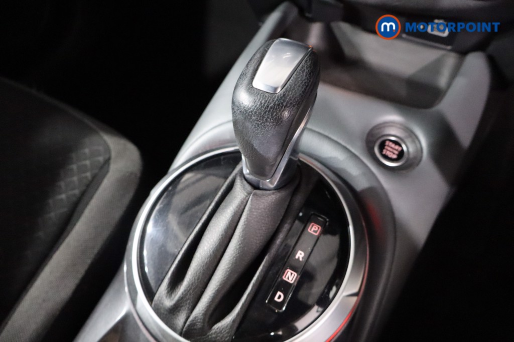 Nissan Juke N-Connecta Automatic Petrol SUV - Stock Number (1555254) - 14th supplementary image