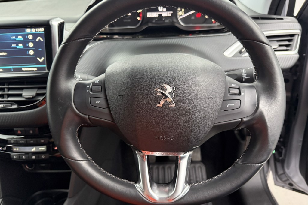 Peugeot 208 Tech Edition Manual Petrol Hatchback - Stock Number (1555722) - 3rd supplementary image