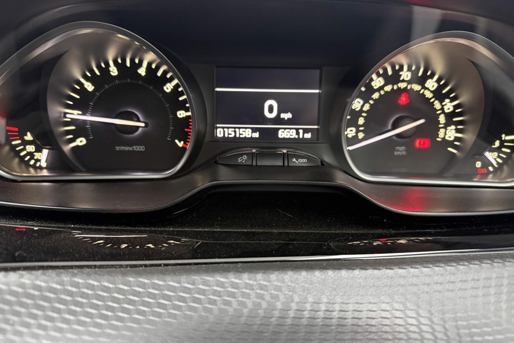 Peugeot 208 Tech Edition Manual Petrol Hatchback - Stock Number (1555722) - 6th supplementary image