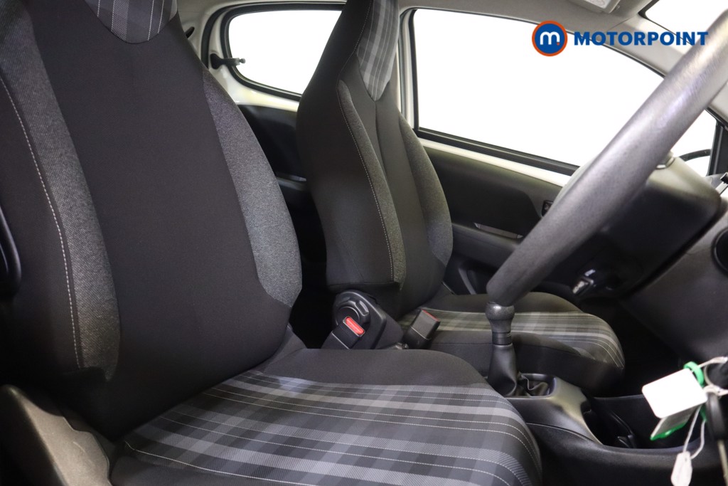 Peugeot 108 Active Manual Petrol Hatchback - Stock Number (1556233) - 5th supplementary image