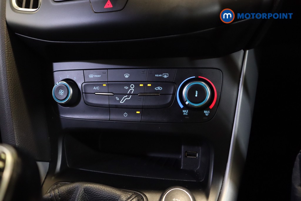 Ford Focus Zetec Edition Manual Petrol Hatchback - Stock Number (1556451) - 16th supplementary image