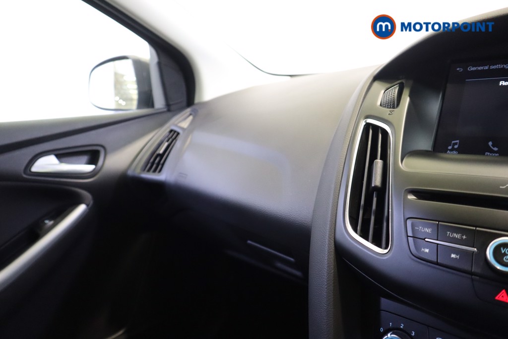 Ford Focus Zetec Edition Manual Petrol Hatchback - Stock Number (1556451) - 20th supplementary image