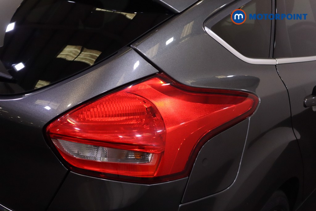 Ford Focus Zetec Edition Manual Petrol Hatchback - Stock Number (1556451) - 29th supplementary image