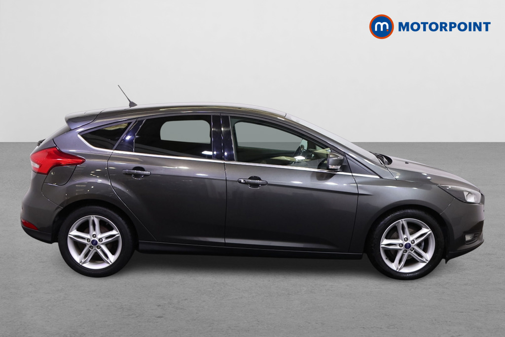 Ford Focus Zetec Edition Manual Petrol Hatchback - Stock Number (1556451) - Drivers side