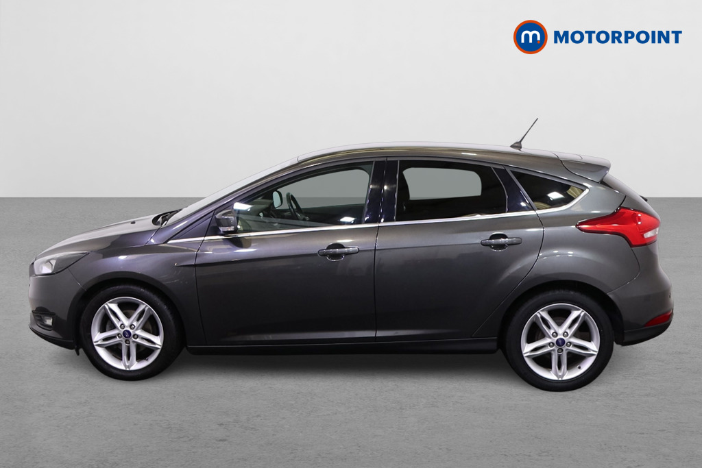 Ford Focus Zetec Edition Manual Petrol Hatchback - Stock Number (1556451) - Passenger side