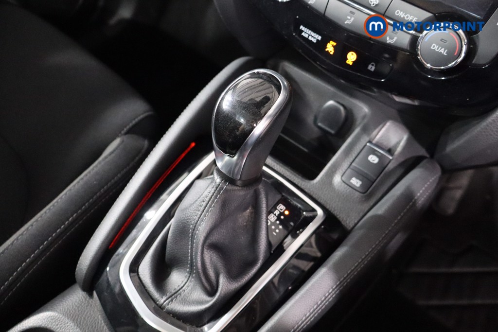 Nissan Qashqai N-Connecta Automatic Petrol SUV - Stock Number (1556748) - 14th supplementary image