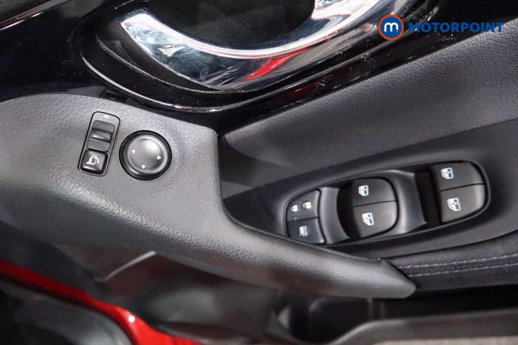 Nissan Qashqai N-Connecta Automatic Petrol SUV - Stock Number (1556748) - 18th supplementary image