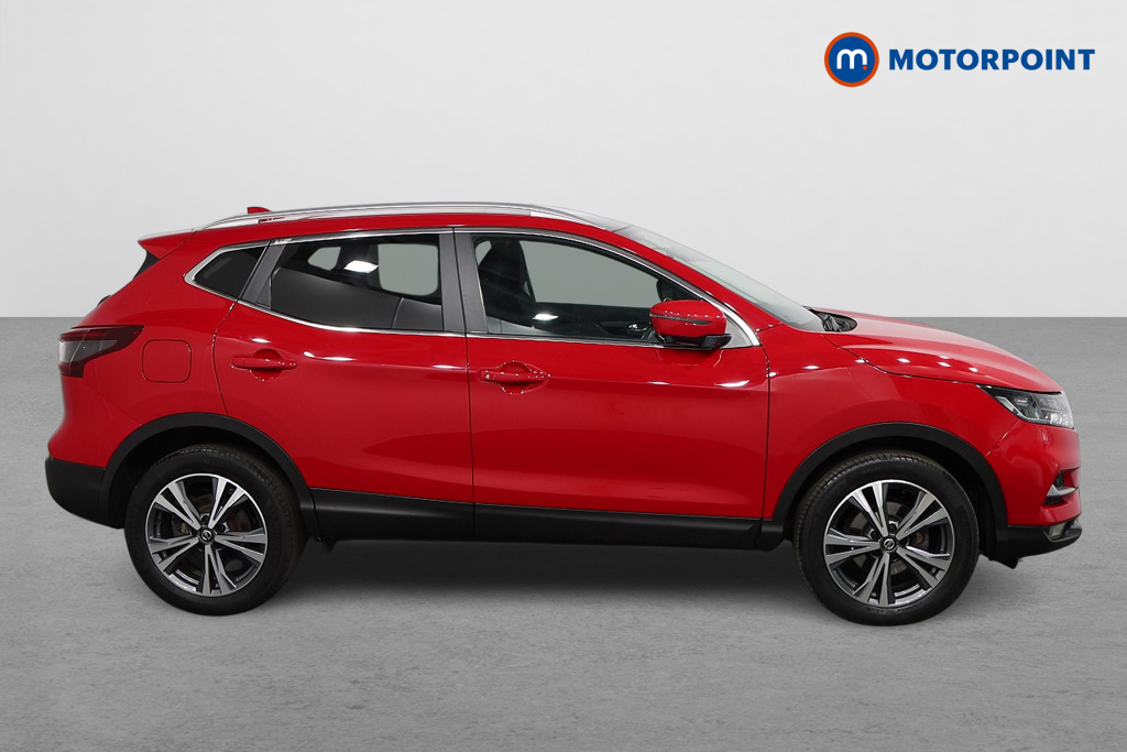 Nissan Qashqai N-Connecta Automatic Petrol SUV - Stock Number (1556748) - Drivers side