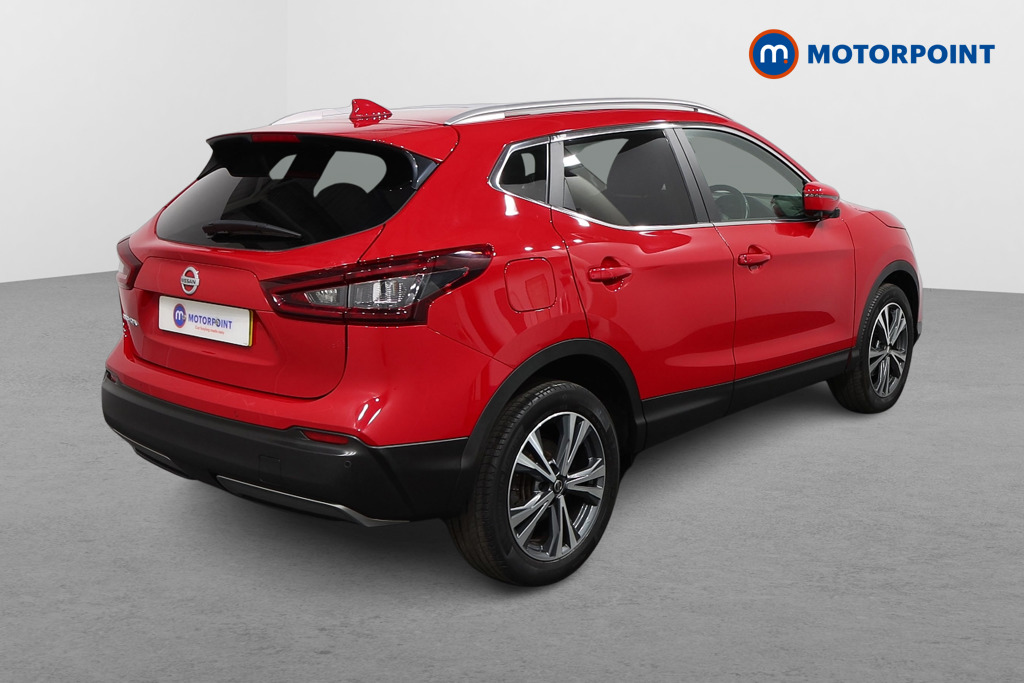 Nissan Qashqai N-Connecta Automatic Petrol SUV - Stock Number (1556748) - Drivers side rear corner