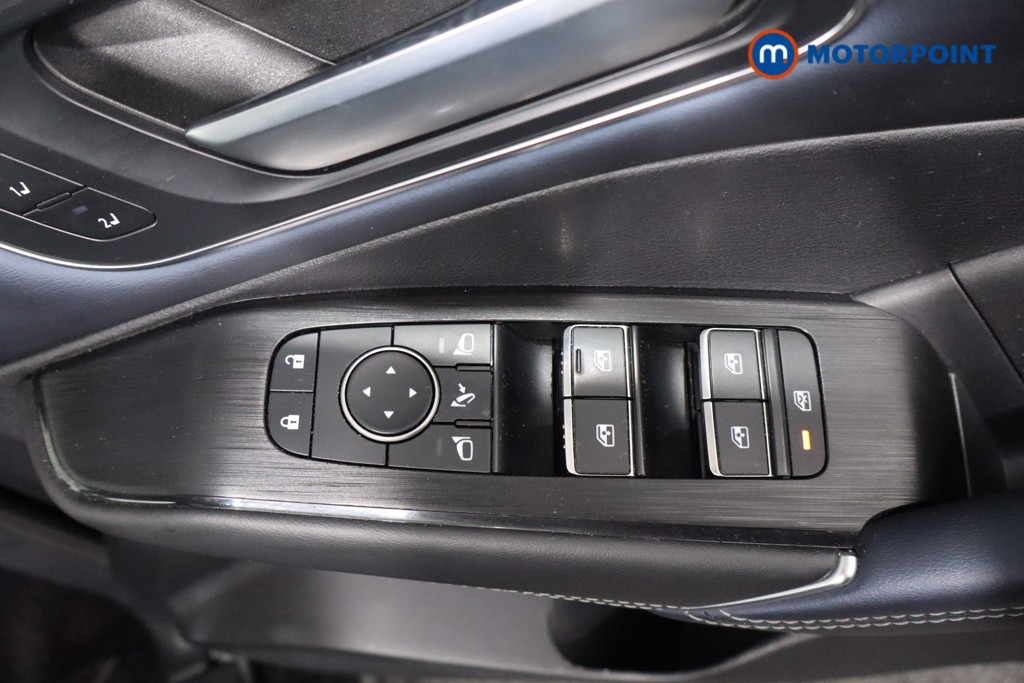 Nissan Qashqai Tekna-Plus Manual Petrol SUV - Stock Number (1556839) - 17th supplementary image