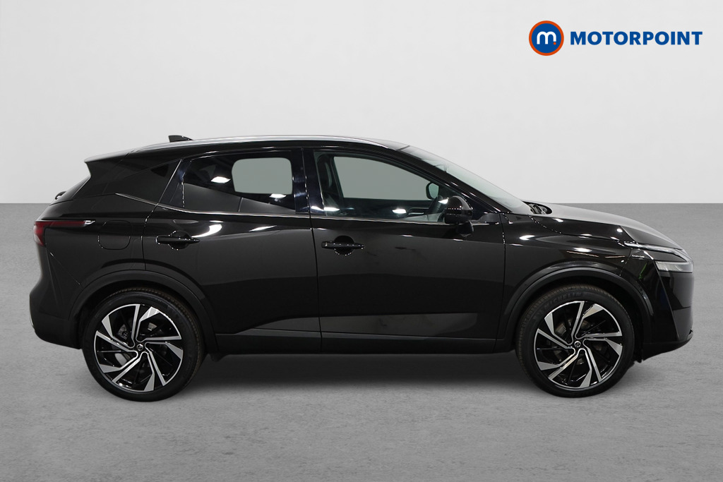 Nissan Qashqai Tekna-Plus Manual Petrol SUV - Stock Number (1556839) - Drivers side