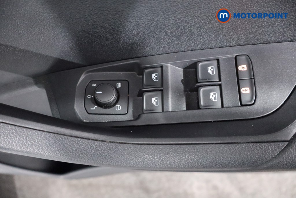Skoda Karoq Sportline Manual Petrol SUV - Stock Number (1556854) - 18th supplementary image