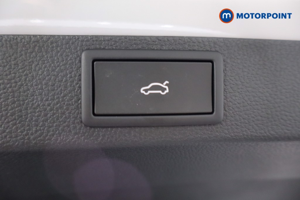 Skoda Karoq Sportline Manual Petrol SUV - Stock Number (1556854) - 28th supplementary image