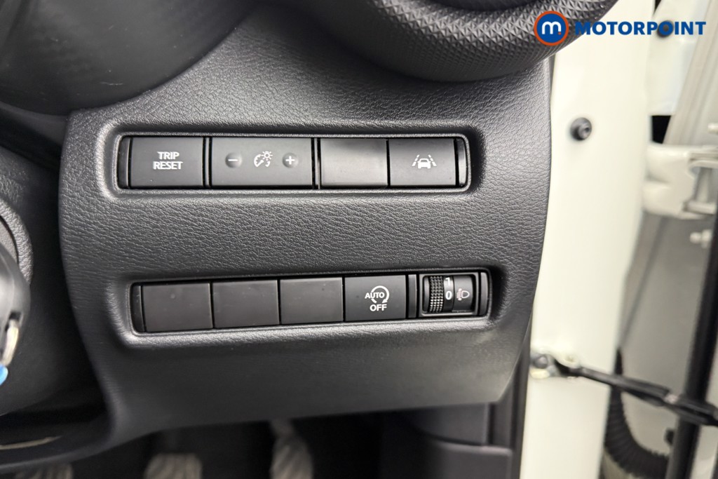 Nissan Juke Acenta Manual Petrol SUV - Stock Number (1556908) - 13th supplementary image