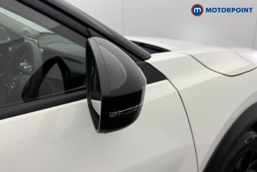 Nissan Juke Acenta Manual Petrol SUV - Stock Number (1556908) - 16th supplementary image